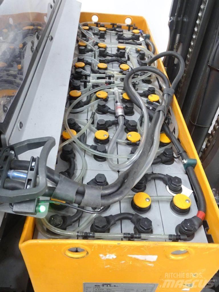 Still FM-X17 Skyvemasttruck