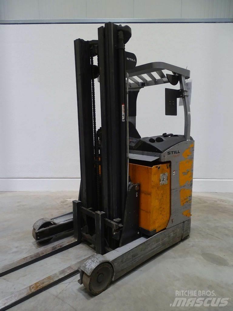 Still FM-X17 Skyvemasttruck