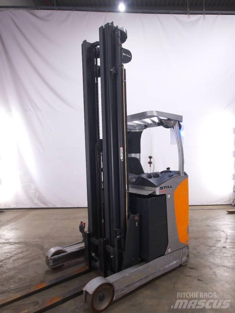 Still FM-X17 Skyvemasttruck