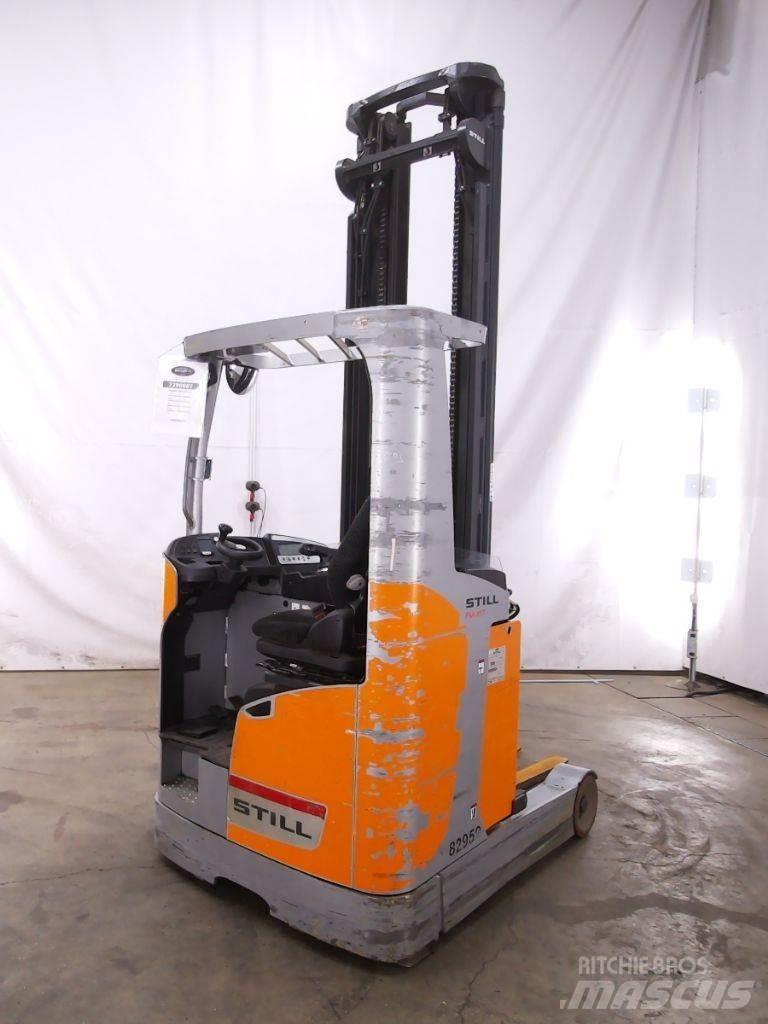 Still FM-X17 Skyvemasttruck