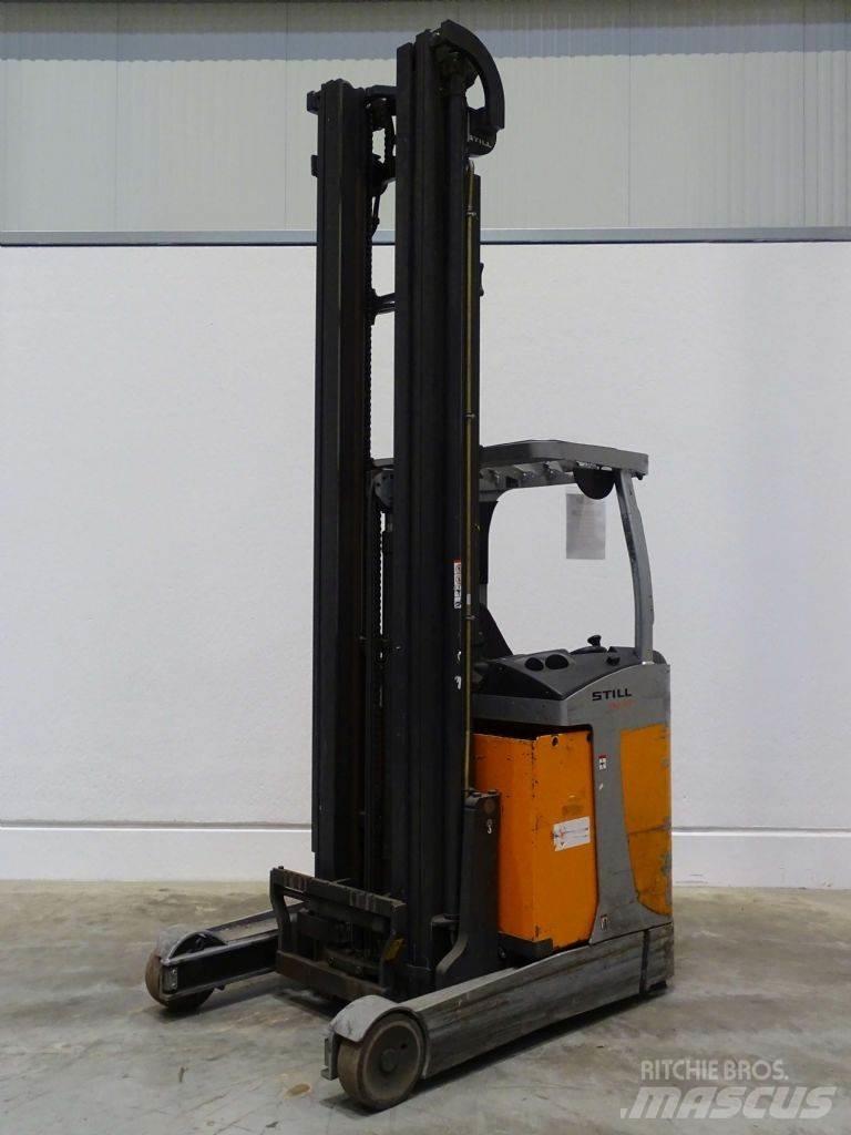Still FM-X17 Skyvemasttruck