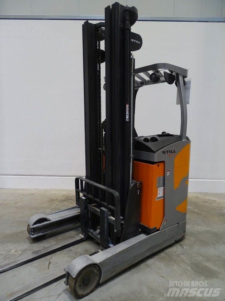 Still FM-X17 Skyvemasttruck