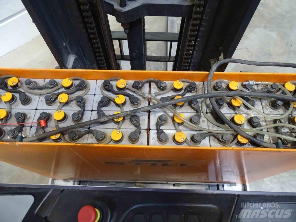 Still FM-X17 Skyvemasttruck