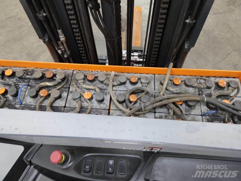 Still FM-X17 Skyvemasttruck