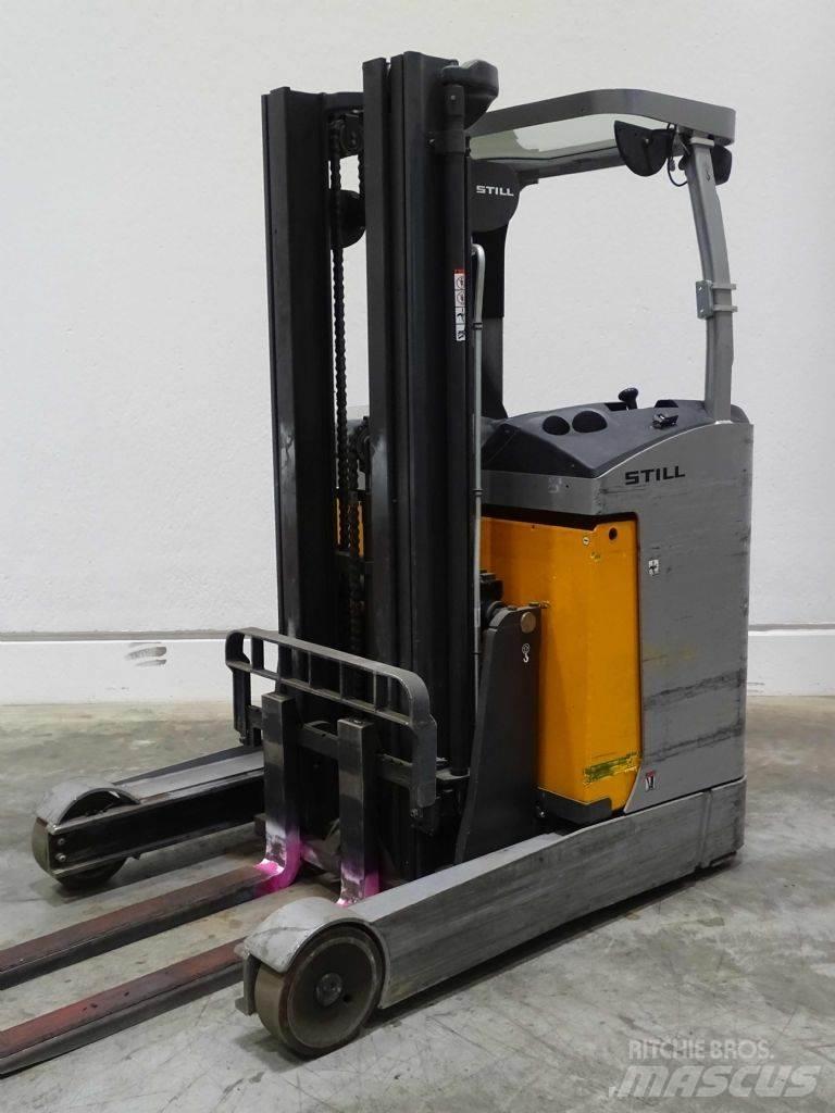 Still FM-X17 Skyvemasttruck