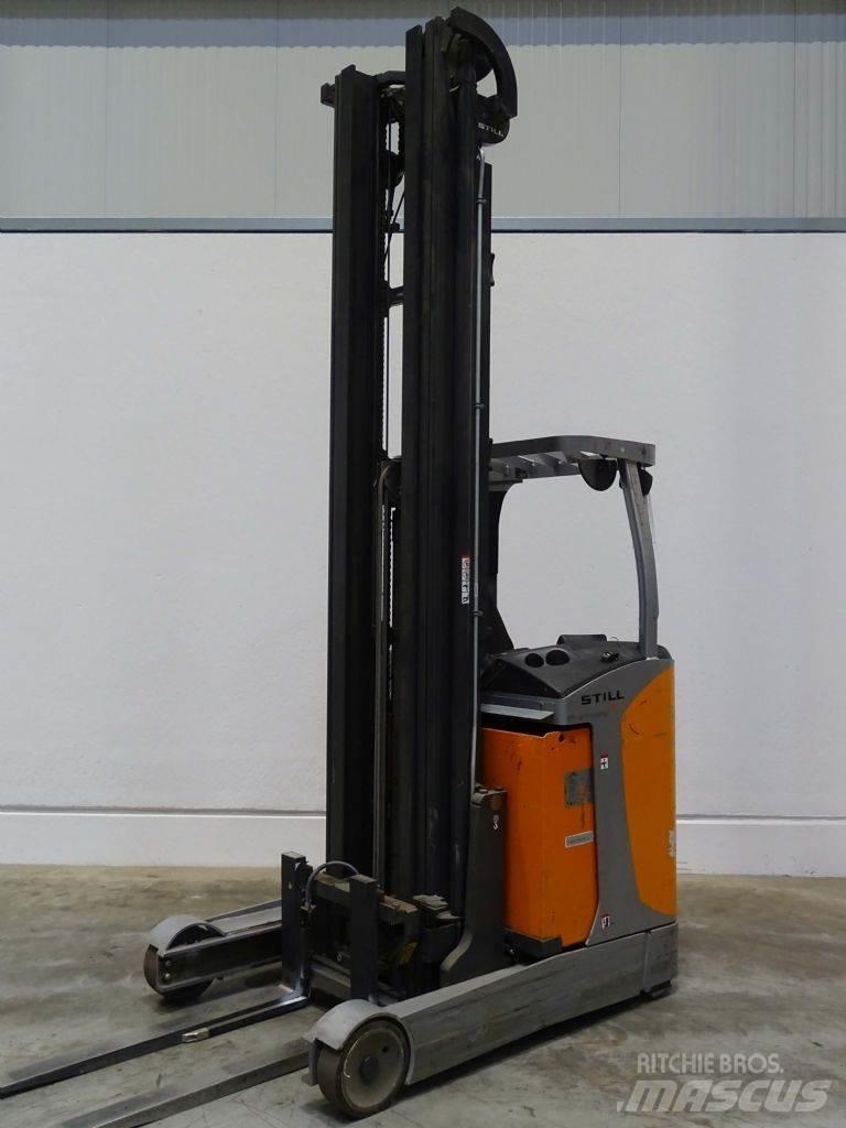 Still FM-X17 Skyvemasttruck