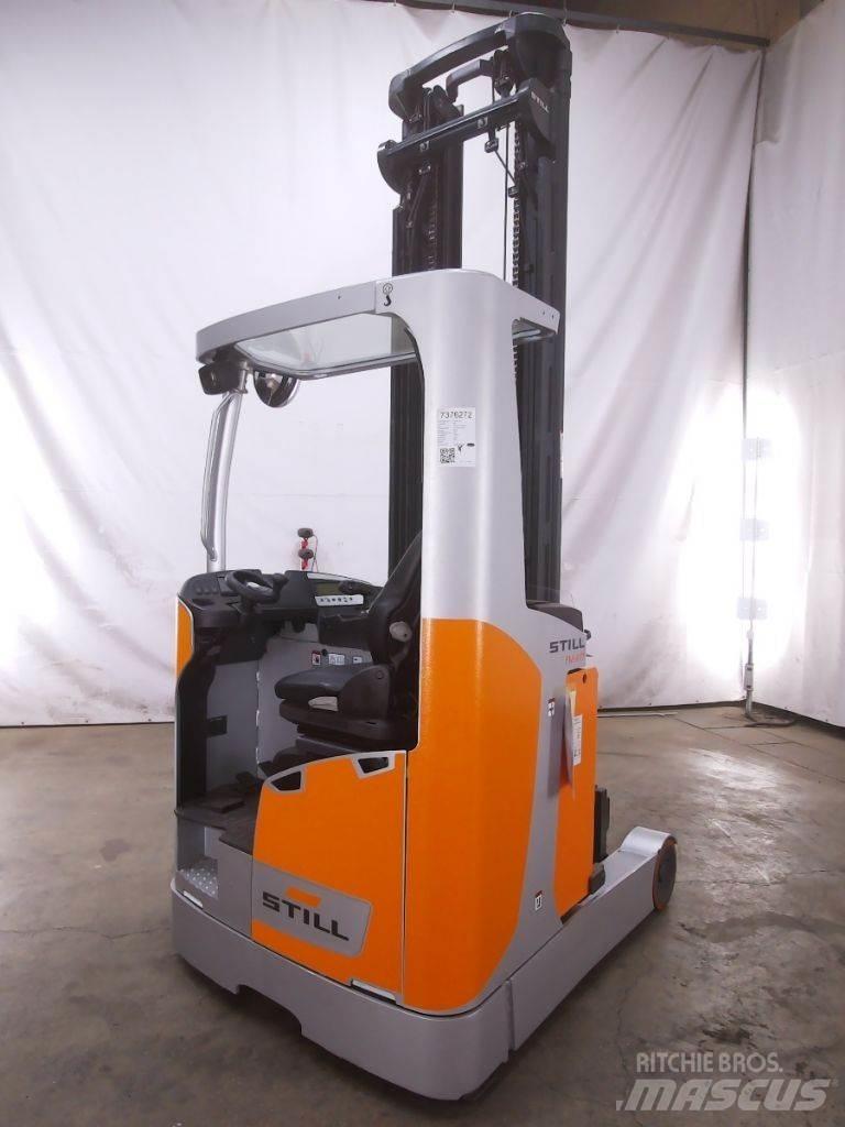 Still FM-X17 Skyvemasttruck