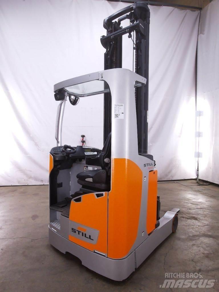 Still FM-X17 Skyvemasttruck