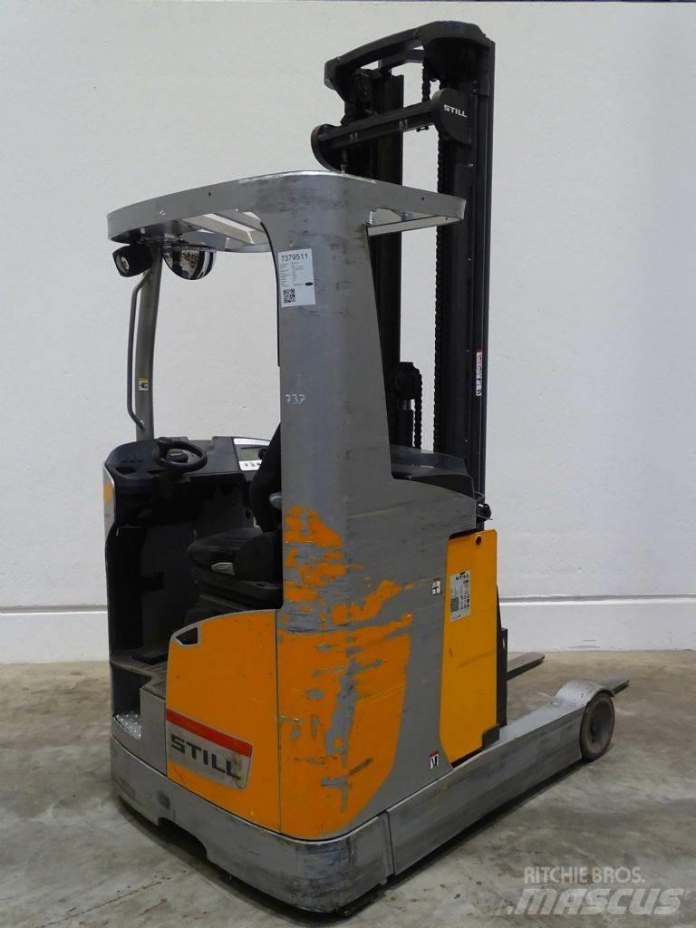 Still FM-X17 Skyvemasttruck