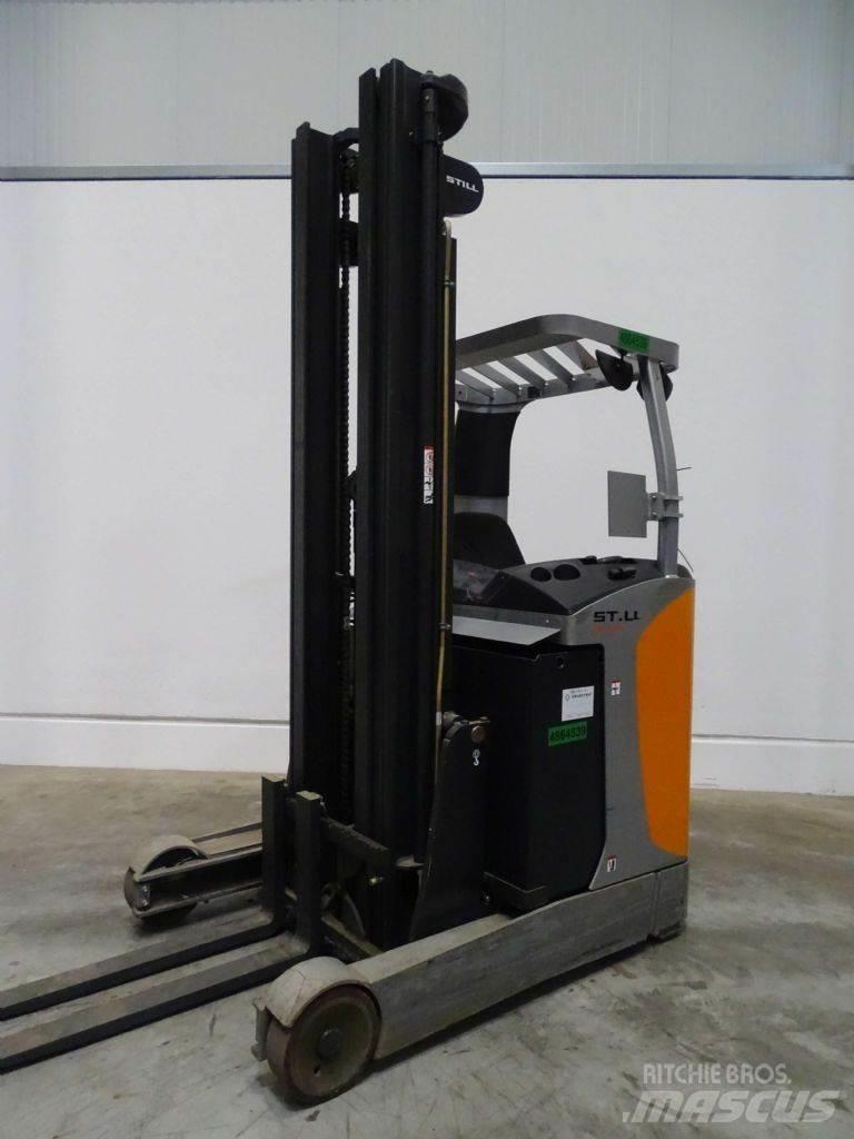 Still FM-X17 Skyvemasttruck