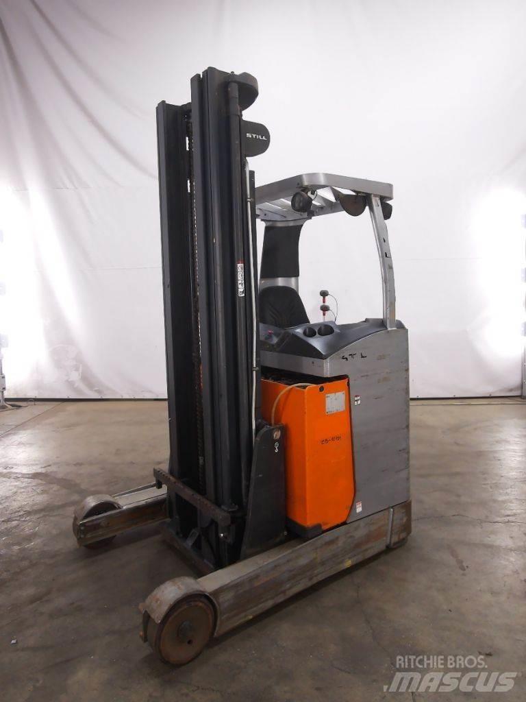Still FM-X17 Skyvemasttruck