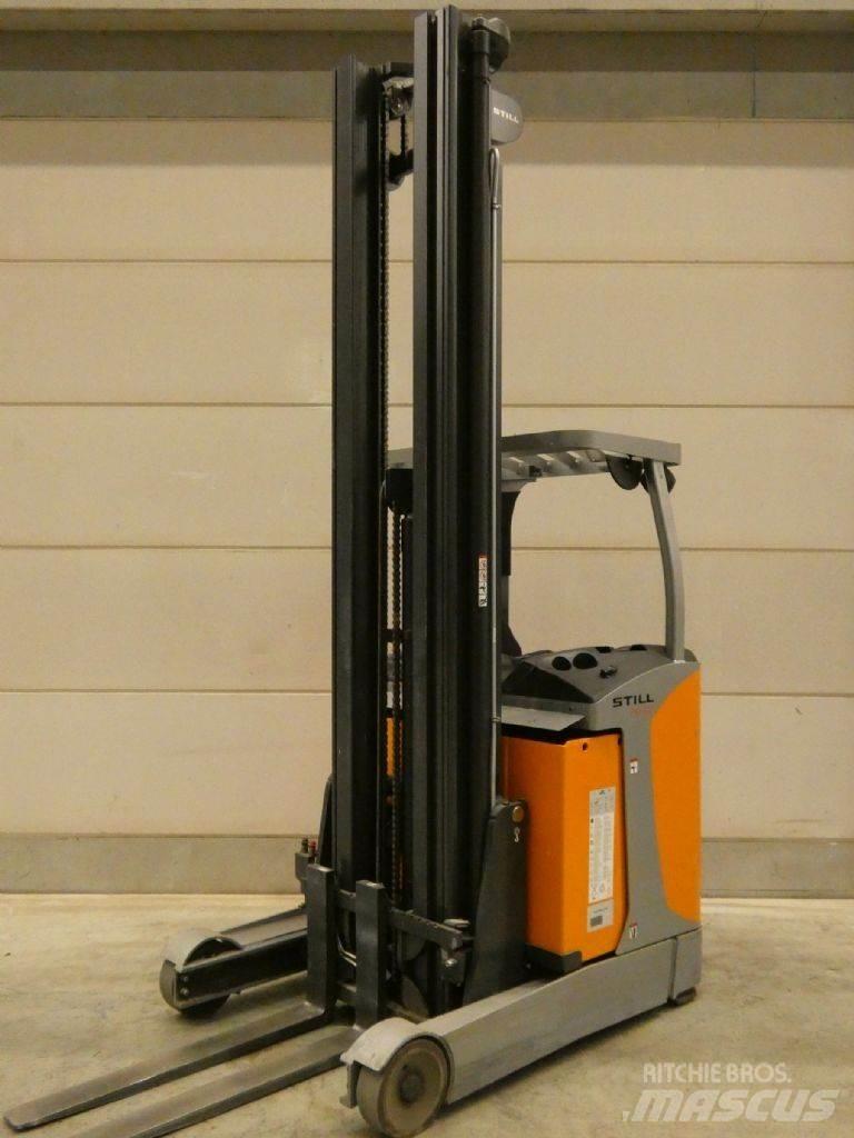 Still FM-X17 Skyvemasttruck