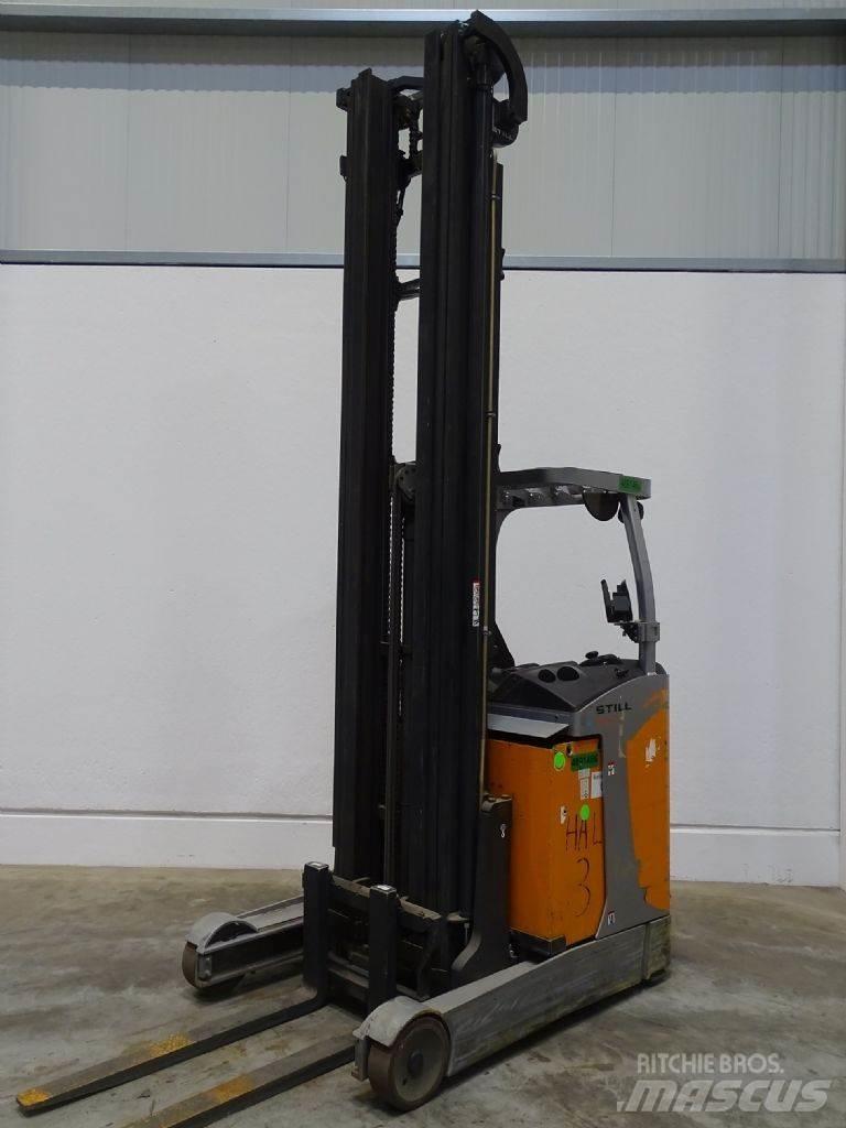 Still FM-X17 Skyvemasttruck