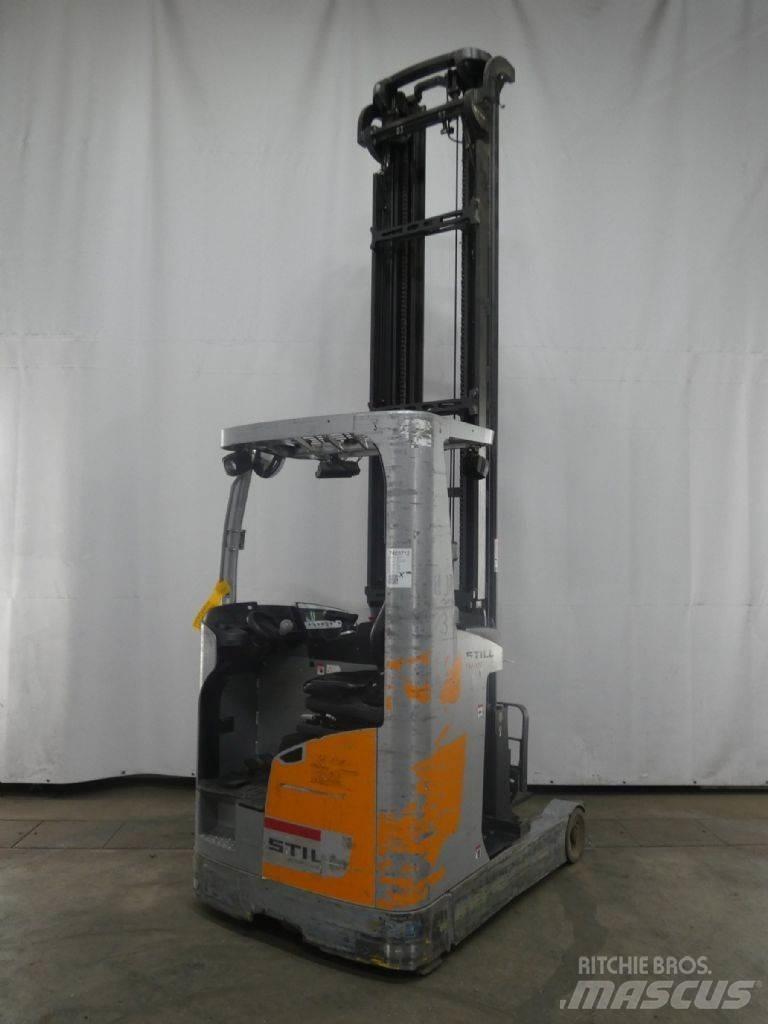 Still FM-X17 Skyvemasttruck