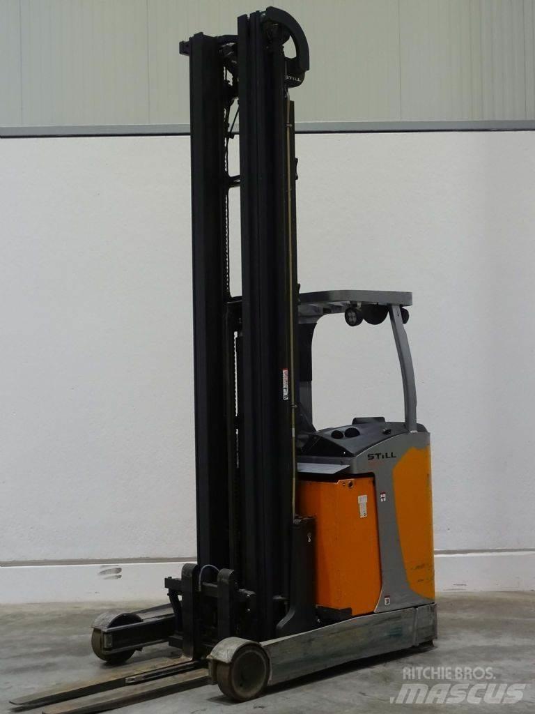 Still FM-X17 Skyvemasttruck