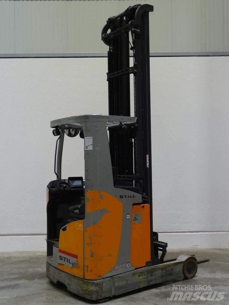 Still FM-X17 Skyvemasttruck