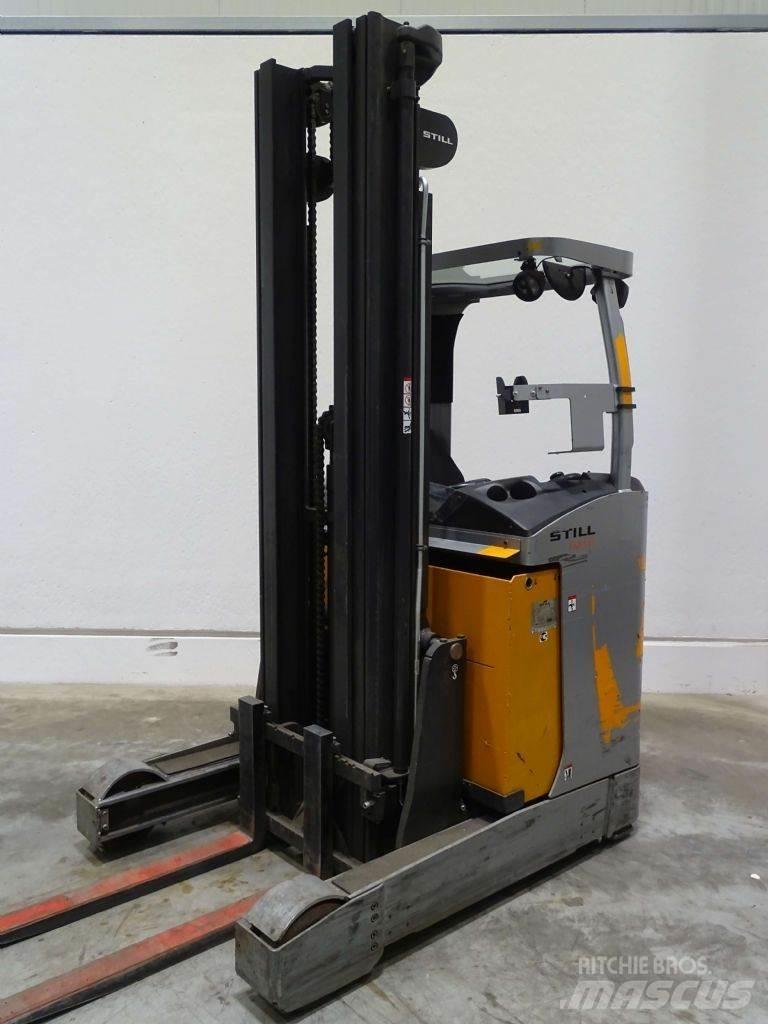 Still FM-X17 Skyvemasttruck