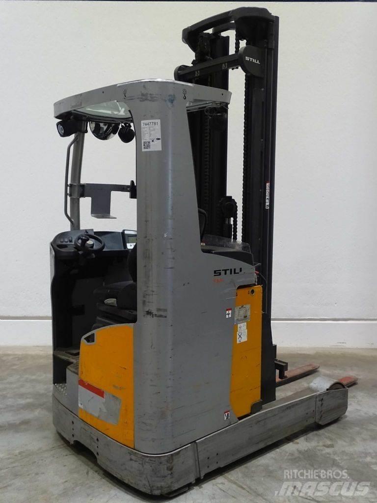 Still FM-X17 Skyvemasttruck