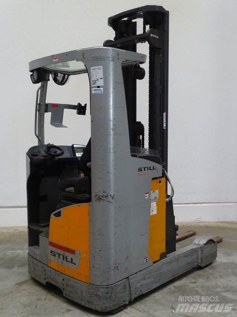 Still FM-X17 Skyvemasttruck