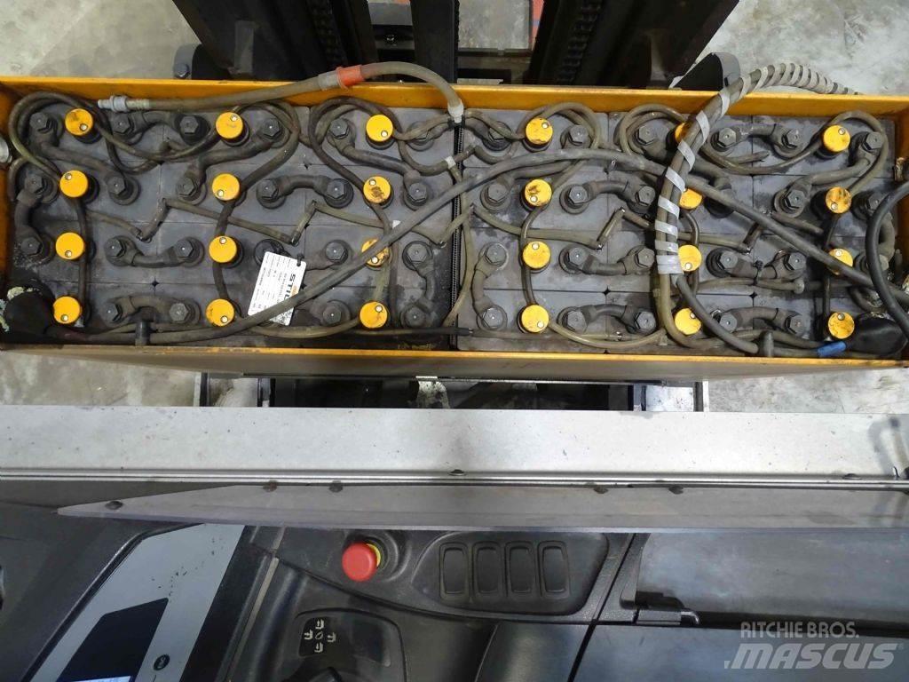 Still FM-X17 Skyvemasttruck