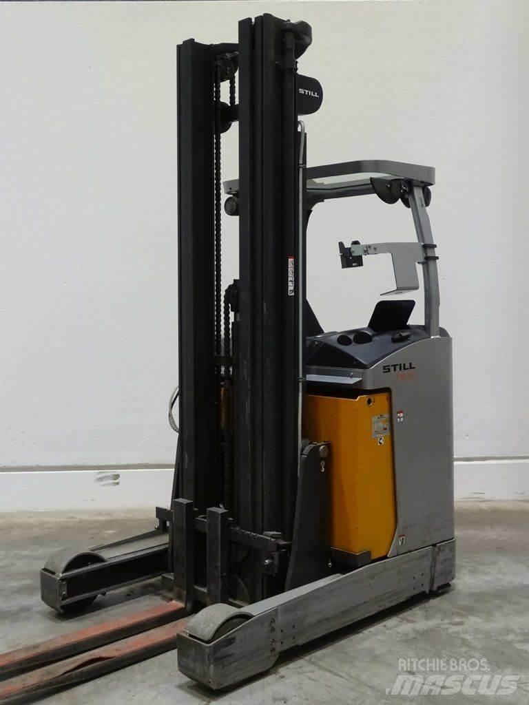 Still FM-X17 Skyvemasttruck