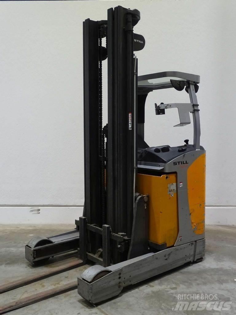 Still FM-X17 Skyvemasttruck