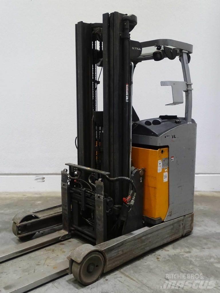 Still FM-X17 Skyvemasttruck