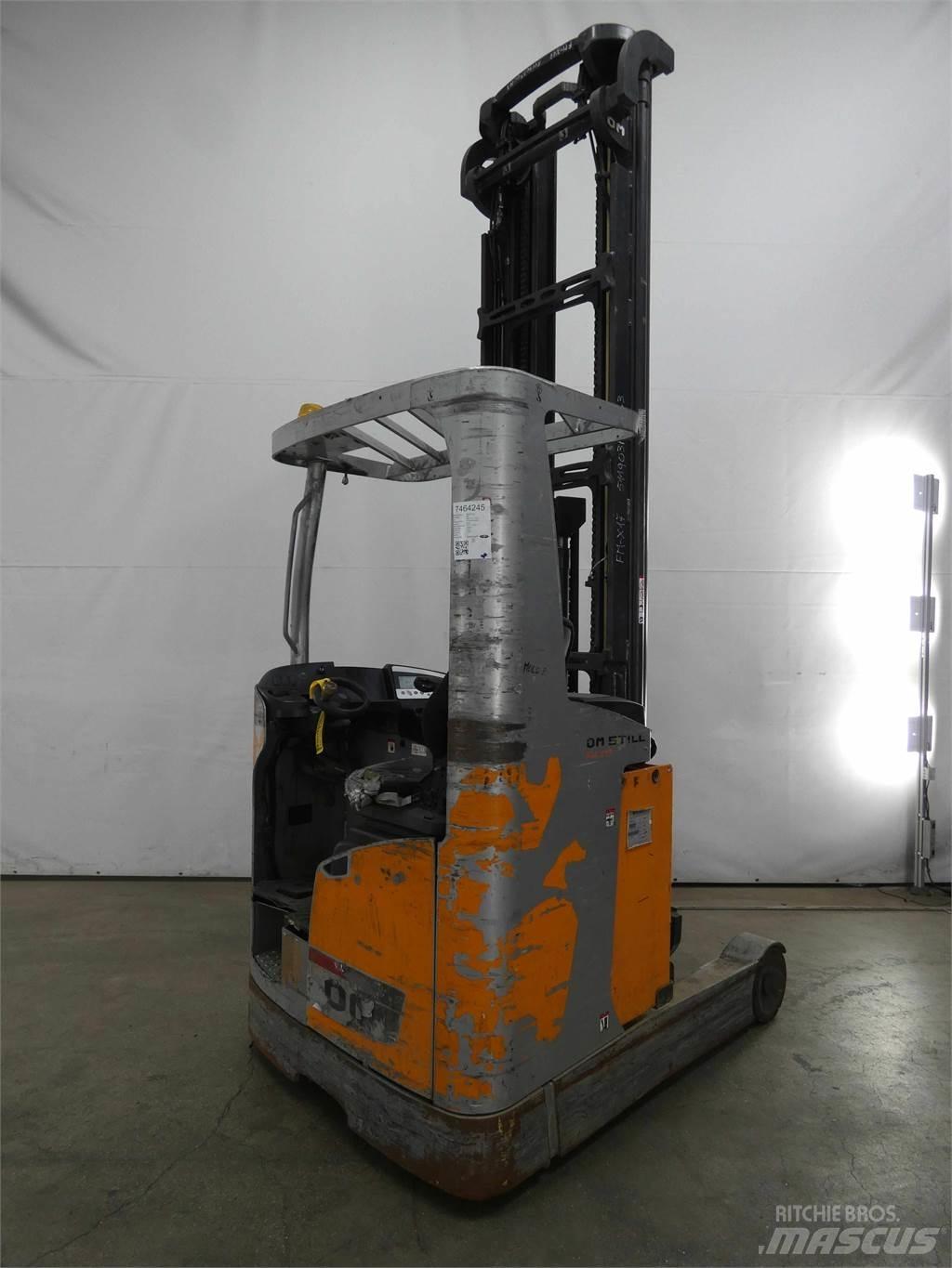 Still FM-X17 Skyvemasttruck