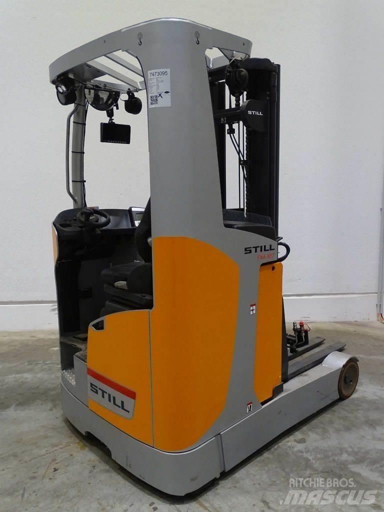 Still FM-X17 Skyvemasttruck
