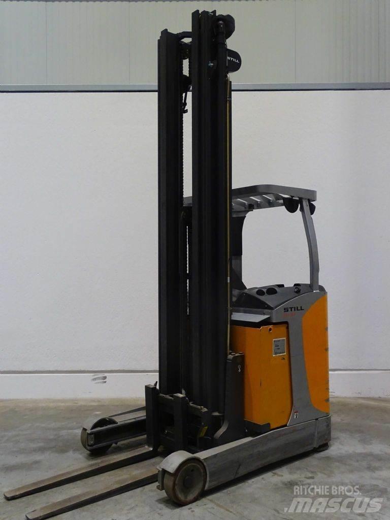 Still FM-X17 Skyvemasttruck