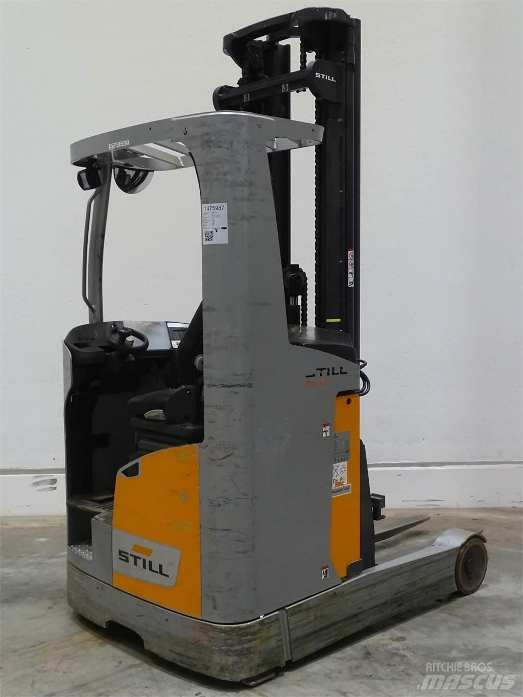 Still FM-X17 Skyvemasttruck