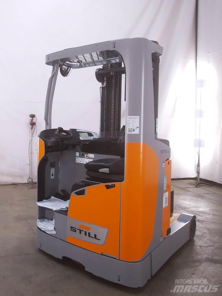 Still FM-X17 Skyvemasttruck