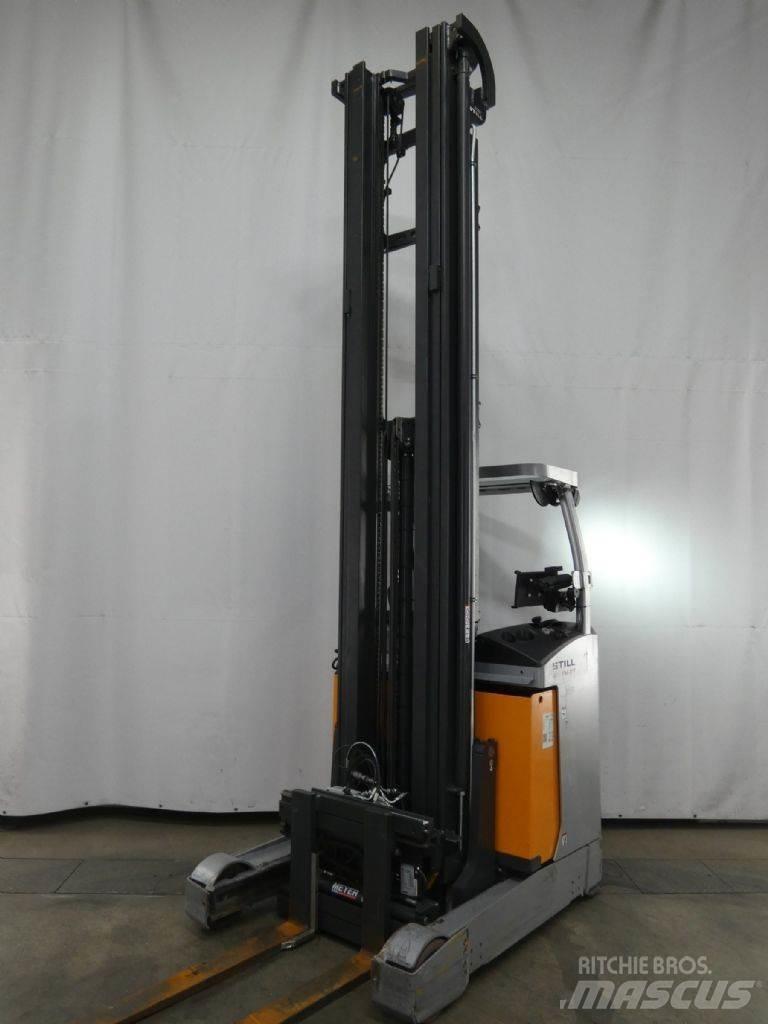 Still FM-X17 Skyvemasttruck