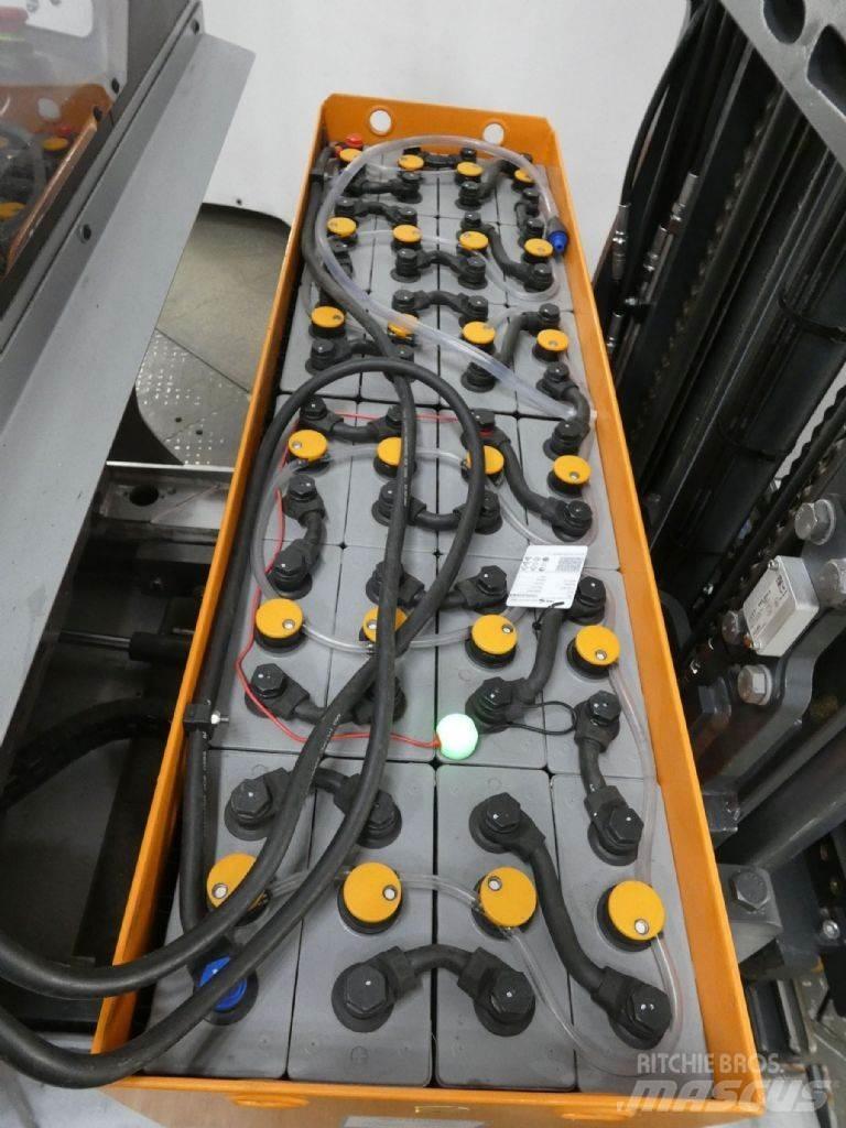 Still FM-X17 Skyvemasttruck