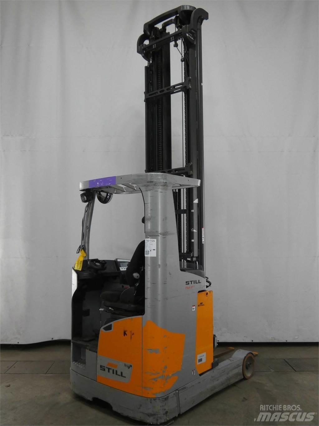 Still FM-X17 Skyvemasttruck