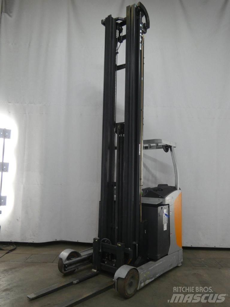 Still FM-X17 Skyvemasttruck