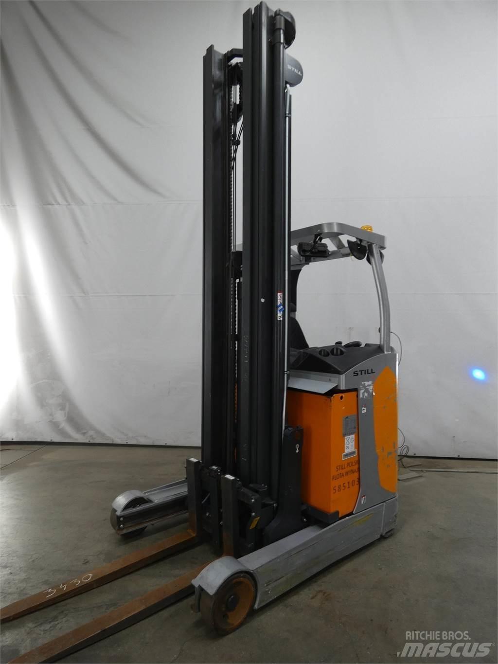 Still FM-X17 Skyvemasttruck
