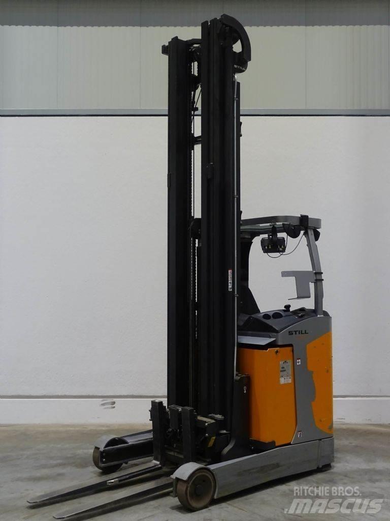 Still FM-X17 Skyvemasttruck