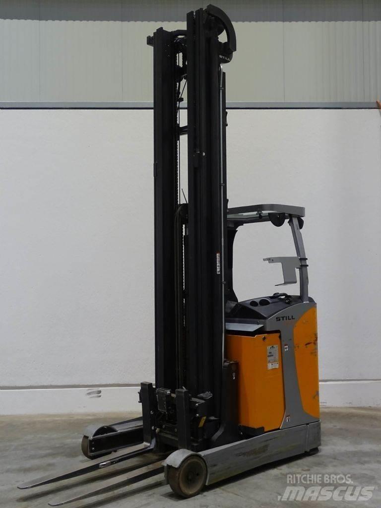 Still FM-X17 Skyvemasttruck