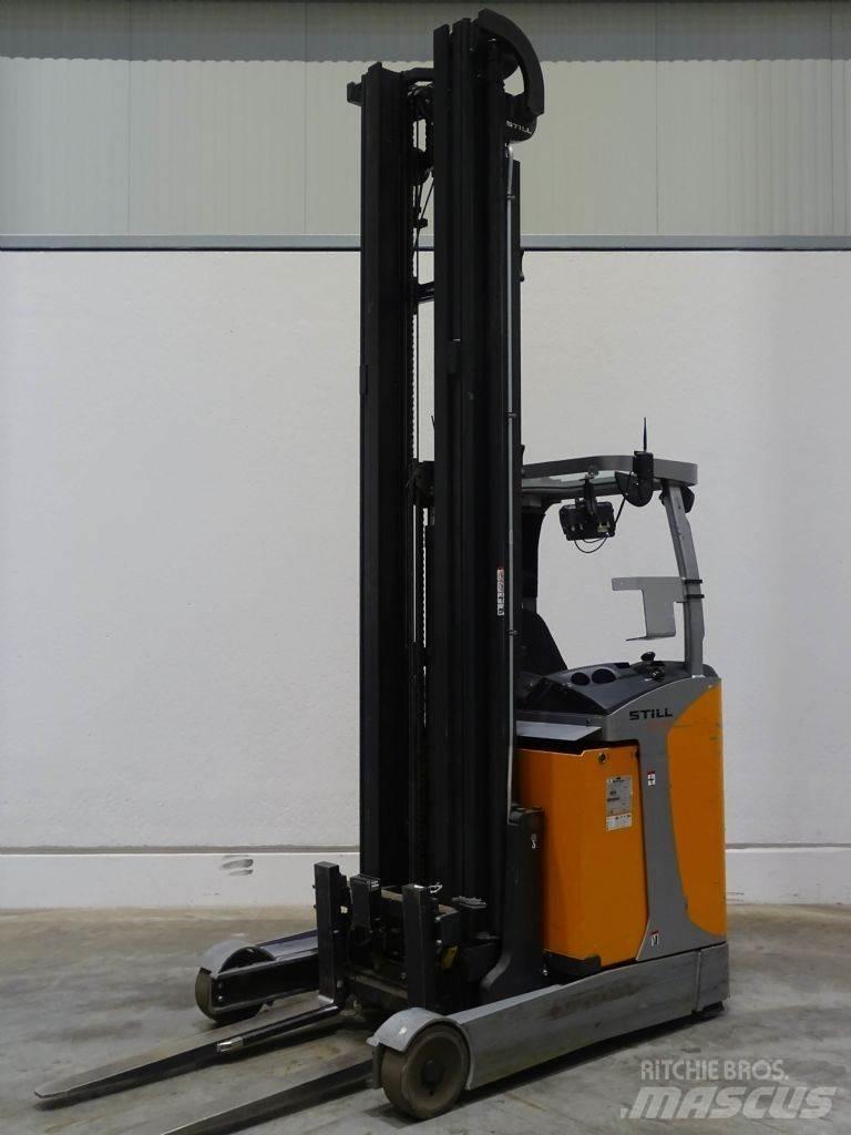 Still FM-X17 Skyvemasttruck