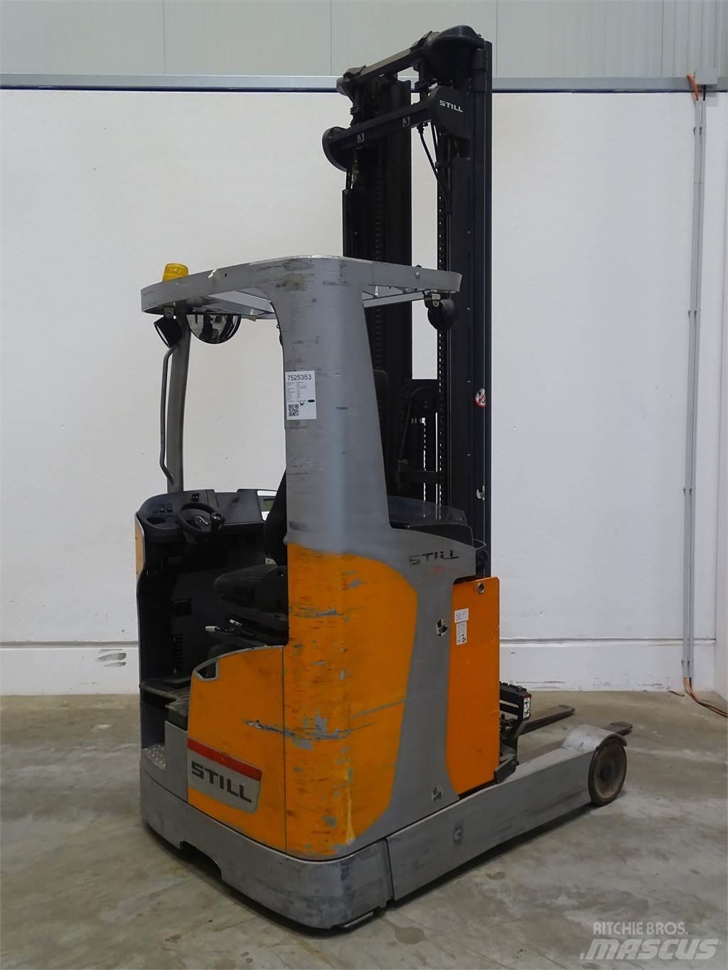 Still FM-X17 Skyvemasttruck