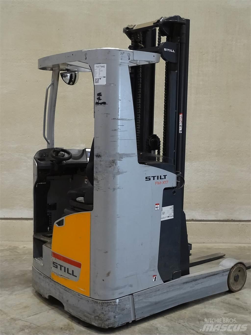 Still FM-X17 Skyvemasttruck