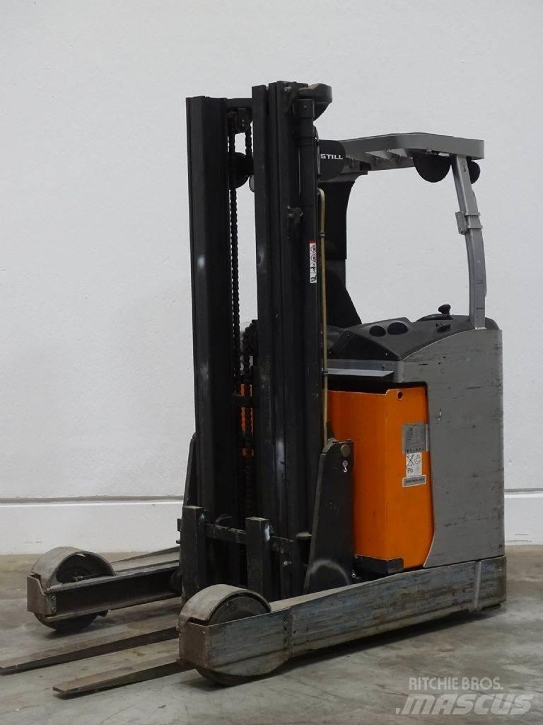 Still FM-X20 Skyvemasttruck