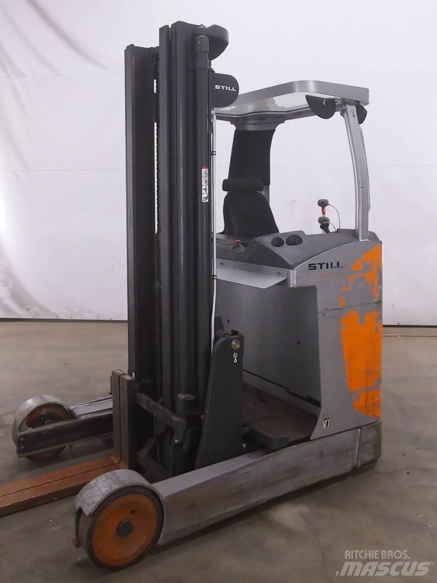 Still FM-X20 Skyvemasttruck