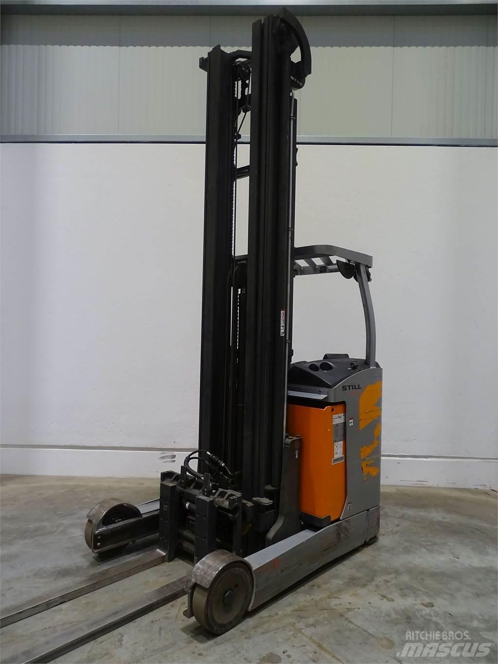 Still FM-X20 Skyvemasttruck
