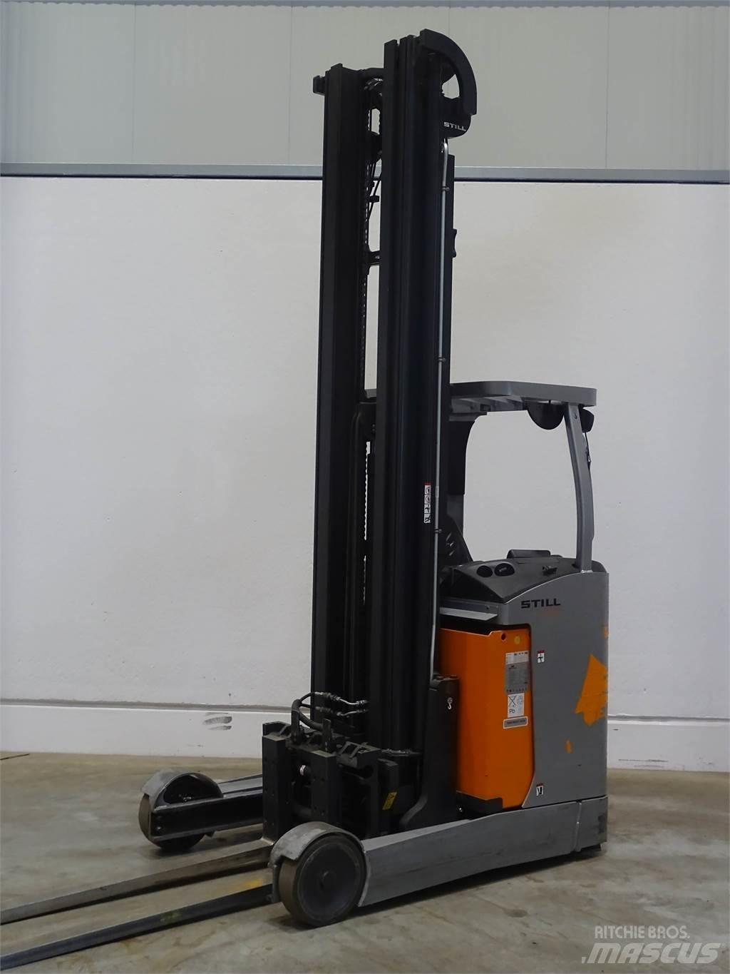 Still FM-X20 Skyvemasttruck