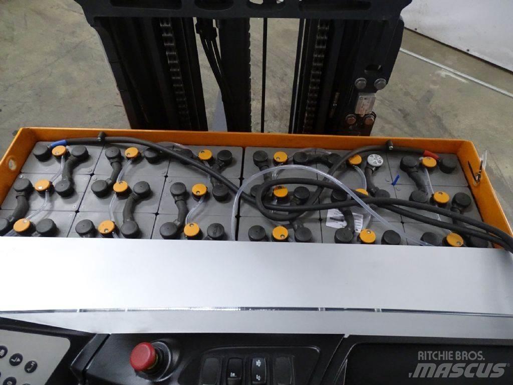 Still FM-X25 Skyvemasttruck