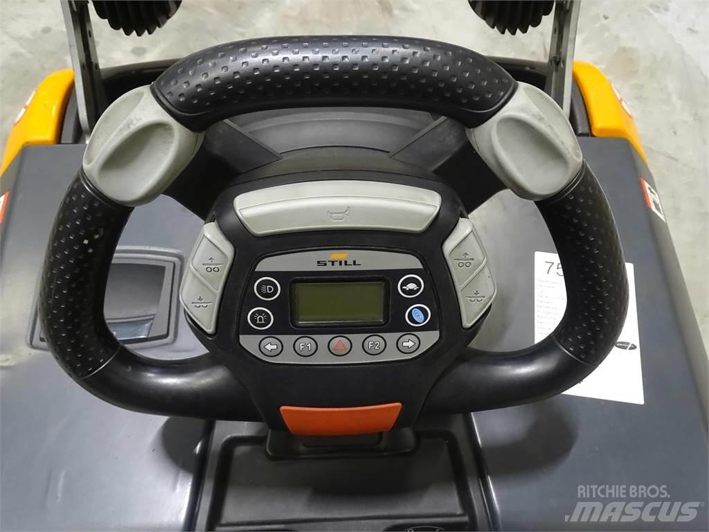Still LTX-FF05 Tauetraktor