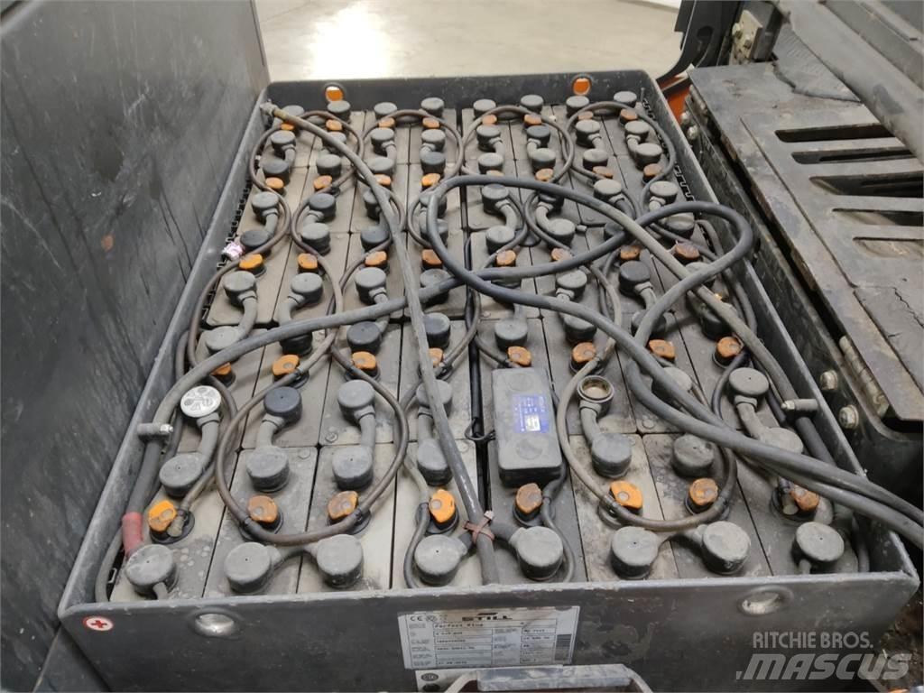 Still R07-25 Tauetraktor