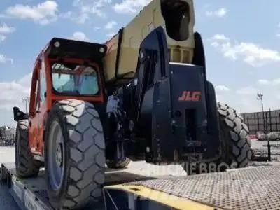 JLG 1055 Teleskoplastere
